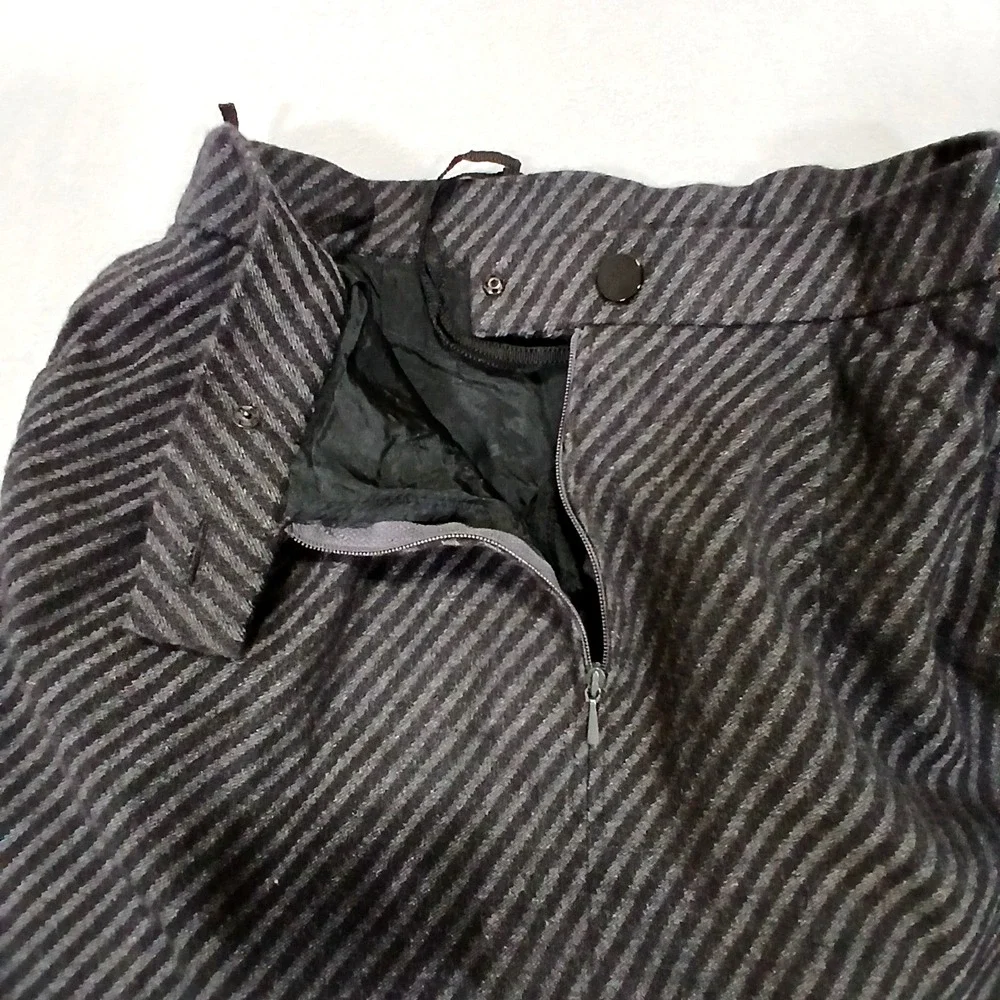 Louis‎ Feraud Vintage Women's Black Gray Striped Skirt US 14 MADE IN W.GERMANY